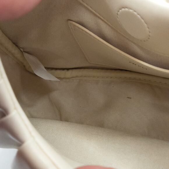 JW Pei Women’s Bag Clean Girl Luxe Gabbi Cream Mini Ruched Faux Leather Small - Picture 5 of 6